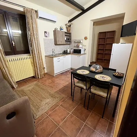 Case Vacanza E Camere In Villa Isabella Con Parcheggio Custodito E Wifi Gioia Del Colle Exterior photo