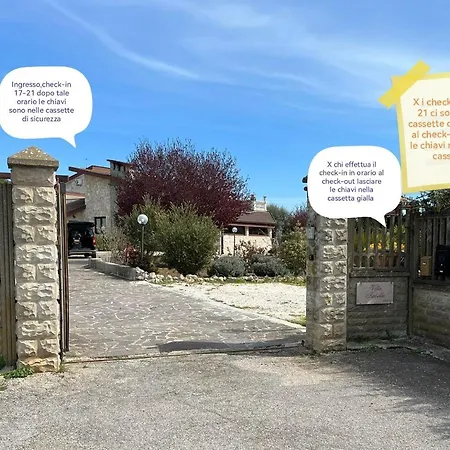 Case Vacanza E Camere In Villa Isabella Con Parcheggio Custodito E Wifi Gioia Del Colle Exterior photo