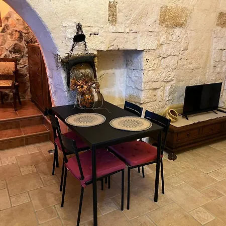 Case Vacanza E Camere In Villa Isabella Con Parcheggio Custodito E Wifi Gioia Del Colle Exterior photo