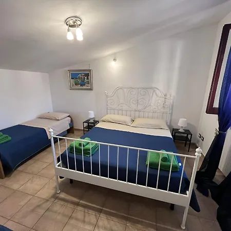 Case Vacanza E Camere In Villa Isabella Con Parcheggio Custodito E Wifi Gioia Del Colle Exterior photo