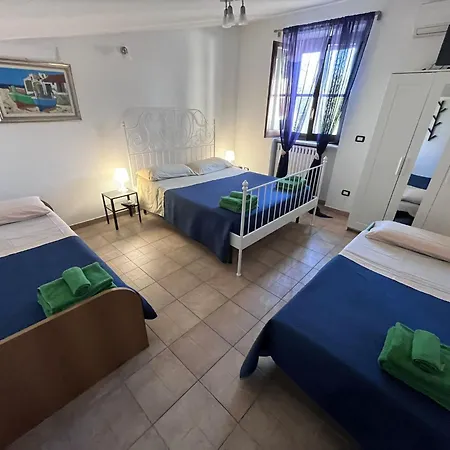 Case Vacanza E Camere In Villa Isabella Con Parcheggio Custodito E Wifi Gioia Del Colle Exterior photo